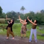 Neha Prajapati Instagram – Mandatory dance on barso..😋

#reels #reelsinstagram #instagramreels #trendingreels #reelitfeelit