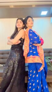 Neha Prajapati Instagram - Wait a minute👆🏻.. video dekho.. like karo.. aur comment karo😅😍

#reels #reelsinstagram #reelitfeelit #trendingreels #dancevideo #explore #explorepage #instagramreels