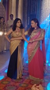 Neha Prajapati Instagram - When DOLLY n HARNEET get into a dance-off💃🏻
Firecrackers are bound to go on 🔥
.
.
#dharampatnii #colorstv #mustwatch #aajanachle #nehaprajapati #ashitadhawan #dabbangdhawan #dancereel #dancechallenge #dance #dancelife #passion #firstlove #goodvibes #reel
