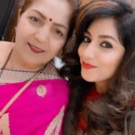 Neha Prajapati Instagram - No one will ever love you as much as your mother.. No matter how much i say i love you, I always love you more than that.👩‍👧❤️ Tujhe sab hai pata.. meri maa🤗❤️ God bless you mumma😘🤗 #mothersday #motherlove #love #unconditionallove #momslove