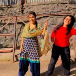 Neha Prajapati Instagram – Why be moody when you can shake your booty..? What say @aakanshashukla0803 😅
#reels #reelsinstagram #reelitfeelit #reelkarofeelkaro #explorepage #foryou #instagramreels