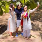 Neha Prajapati Instagram - Bechara..🤭🤪 @urmimala9427 . . #reels #reelsinstagram #reelitfeelit #comedy #funnymemes #comedyvideos #funny #instagram #bhagyalakshmi