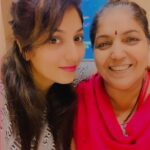 Neha Prajapati Instagram - No one will ever love you as much as your mother.. No matter how much i say i love you, I always love you more than that.👩‍👧❤️ Tujhe sab hai pata.. meri maa🤗❤️ God bless you mumma😘🤗 #mothersday #motherlove #love #unconditionallove #momslove