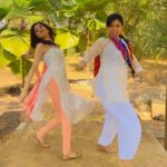 Neha Prajapati Instagram - Hume nachana aata hai.. 😬 . #reels #reelitfeelit #reelsinstagram #dancereels #feelitreelit #dancechallenge #dance #instagram