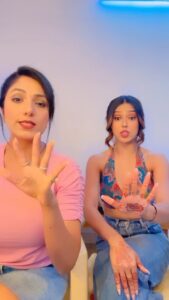 Neha Prajapati Instagram - Tumne like kiya kya? Comment kiya kya…..?
Iske baad kripya hame block mat kariye 😂 
.
.
.
.
#trendingreels #reels #explore #dharampatni #funnyvideos #funnymemes #bhagyalakshmi