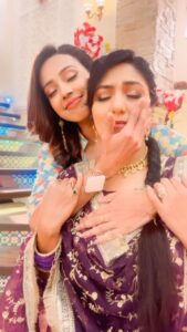 Neha Prajapati Instagram - 😂😂
.
.
.
.
.
#bhagyalakshmi  #bigboss #explore #trending #funnyvideos #memes