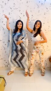 Neha Prajapati Instagram - We like to move it move it.👯‍♂️
.
.
.
.
.
#dancereels #trending #explore #bts #dharampatni