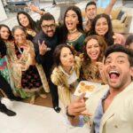 Neha Prajapati Instagram - New family ❤️ Watch “DHARAMPATNI” Monday to Friday at 8pm only on colors 🤍🤍🤍 @colorstv #newshow #pyarkesaatvachandharampatnii #newfamily #newbeginnings #harneet #colors @muzzudesai @fahmaankhan @gurpreetbedi_22 @shireenmirza @ashitadhawan @riya_bhattacharje @mansibhanushaliii @ntnbhatia