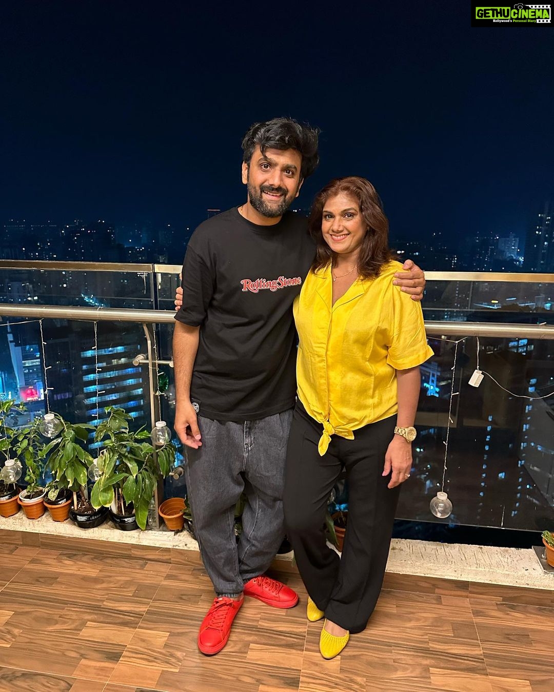Nia Sharma Instagram - Aaj mele bhai ka birthday 🎂 hai.. (25.01.2023) and for the record … He is older to me! 😅 @vinayyshrma @ushaa2863