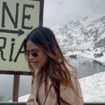 Nia Sharma Instagram - Quite an Uphill Task to Reach these Mountains ⛰️ but Sooooooo Damn worth it… #changulake #ropeway🚠 #tsomogolake Changu Lake, Sikkim