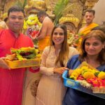 Nia Sharma Instagram – Happiest Birthday Dear Mommy… @ushaa2863 💯🫡 

Thanks for today @sudipan_d (panditji) 😘🤣 Shree Siddhivinayak Ganapati Temple