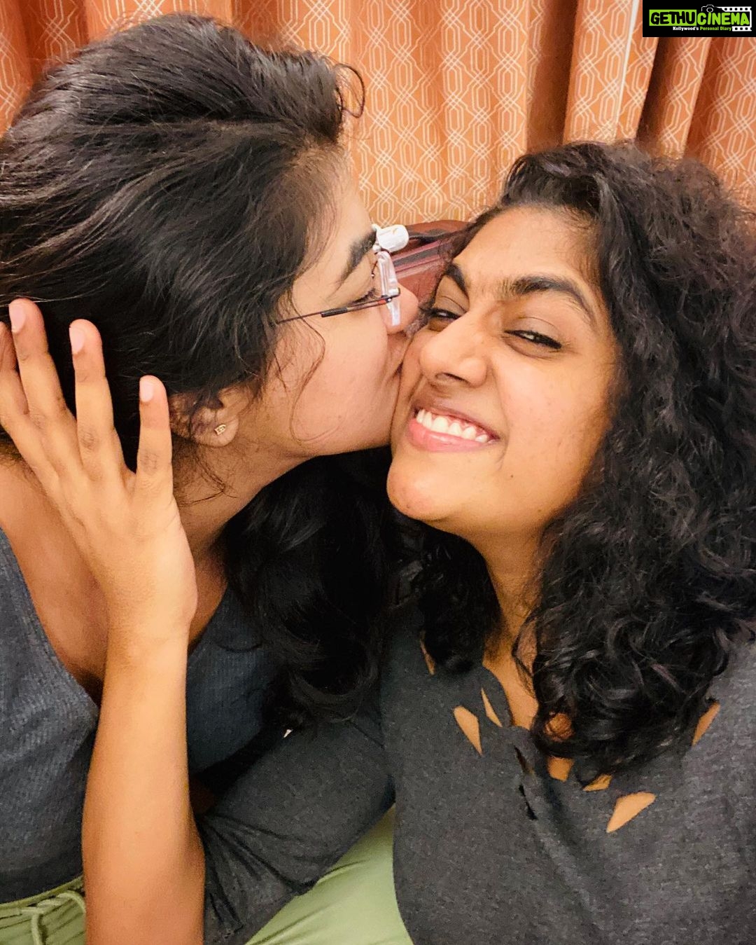 Nimisha Sajayan Instagram - I've been blessed with a life full of good memories.🤍 2020💫 @anekhaajith @abhedp @tgl_thatgypsylens Birmingham, United Kingdom