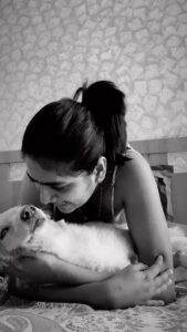 Nimisha Sajayan Instagram - KOKO❤️
Tute na kabhi yaari ye
Har roz mein tere paas hi rahu
Main udaas hoon janle jo tu
Hasaye mujhko ha tu❤️