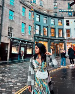 Nimisha Sajayan Instagram - 🌙💫