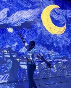 Nimisha Sajayan Instagram - #vangogh360 🌙