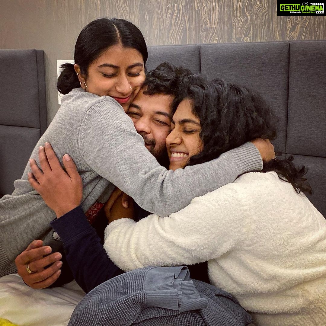 Nimisha Sajayan Instagram - I've been blessed with a life full of good memories.🤍 2020💫 @anekhaajith @abhedp @tgl_thatgypsylens Birmingham, United Kingdom