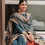 Nimrat Khaira Instagram - 💙💙 Wearing @the_rosegirl Photography @supinder_khattra Jewels @zewar_house