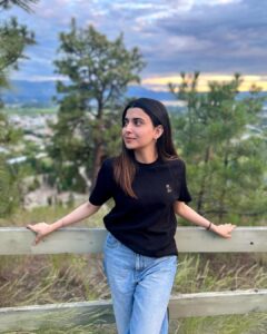 Nimrat Khaira Instagram - 🦉🖤🌿