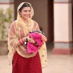 Nimrat Khaira Instagram – Saunkan Saunkane 13 May 🌸

@dashmesharts @santosh_makeup_artist @imgeetu