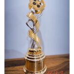 Nimrat Khaira Instagram - BEST ACTRESS PTC Punjabi Film awards 2022 ❤️ Tuhada sab da bhut bhut dhanvaad ♥️ Teeja Punjab di sari team da bhut dhanvaad @amberdeepsingh @sandy24fps @khushbirmakna @nirmalrishiofficial @aditidevsharma @official_guri_ghuman … Meri sari team @brownstudios1 @harwindersidhu @jasscheemaa @ranasidhu_1 @gagan_chahel @imgeetu @santosh_makeup_artist #sanju da bhut bhut dhanvaad . Gratitude 🤍