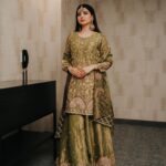 Nimrat Khaira Instagram - Turdi hai taan ghazal hai lagdi 💚 📸 @supinder_khattra 👗@the_rosegirl 💍@rasa_jewels