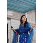 Nimrat Khaira Instagram – Mandaa bol kadi munho kadiye na
Manda bol sajna tikhaa teer hunda
Changay bol da boliya shaan ucha
Changay bol da changaa akheer haunda…

@arshsinghphotography