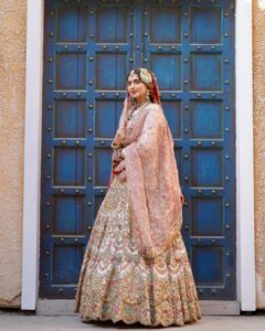 Nimrat Khaira Instagram - 🤍❤️

@whitelilybynavneetsidhu @rasa_jewels