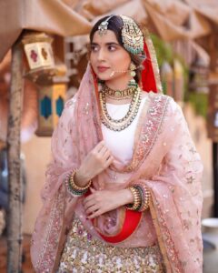 Nimrat Khaira Instagram - 🤍❤️

@whitelilybynavneetsidhu @rasa_jewels