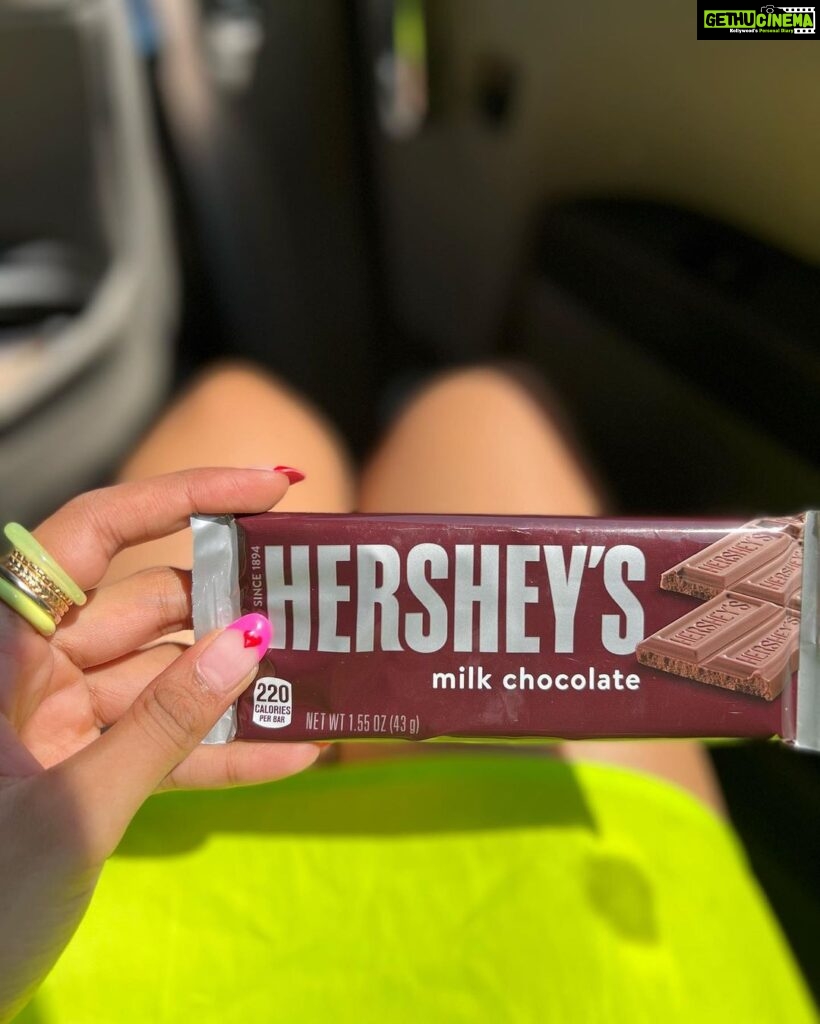 Nimrit Kaur Ahluwalia Instagram - A whole lot of chocolate making and drowning 🍫 #hersheys #hersheypark #chocolateworld #springvacay #nimsinphilly #nimritahluwalia Hershey, Pennsylvania