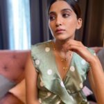 Nimrit Kaur Ahluwalia Instagram - idhar udhar ki batein… ….wagera wagera !! #nimritahluwalia Makeup By: @amitrajput_mua