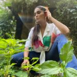 Nimrit Kaur Ahluwalia Instagram - lurking 🌈🌸🌻🧿🦋 #nimritahluwalia @amitrajput_mua