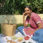 Nimrit Kaur Ahluwalia Instagram - ensuring my dose of Vitamin-D ☀️🍓🍍🍐🍂 // wearing my mumma’s wardrobe 👀 📸: @amitrajput_mua #midshootlunches #doseofsunshine #fruitellaepisodes #nimritahluwalia