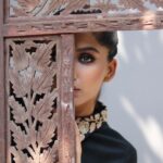Nimrit Kaur Ahluwalia Instagram - dancing with the shadows 🌞 Photograph By: @valentinophotography.13 Makeup By: @amitrajput_mua Hair By: @iamshamim2608 Styled By: @anirban.haldar #shadowsandlight #nimritahluwalia