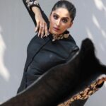 Nimrit Kaur Ahluwalia Instagram – dancing with the shadows 🌞
Photograph By: @valentinophotography.13 
Makeup By: @amitrajput_mua 
Hair By: @iamshamim2608 
Styled By: @anirban.haldar 
#shadowsandlight 
#nimritahluwalia