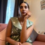 Nimrit Kaur Ahluwalia Instagram - idhar udhar ki batein… ….wagera wagera !! #nimritahluwalia Makeup By: @amitrajput_mua