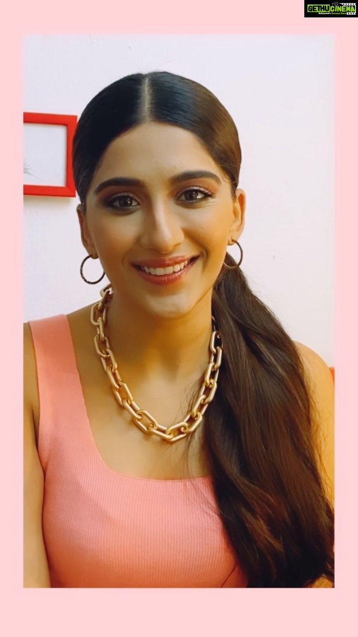 Nimrit Kaur Ahluwalia Instagram - My mom cannot stop telling everyone about MediBuddy’s #HealthPeWealth sale! And rightly so ! Even you guys can get your full body checkup done in just ₹249! And this is not it…there are lots of amazing offers going on right now, just download the @medibuddyapp and find out more. #Medibuddy #ad #sale #health #nimritahluwalia
