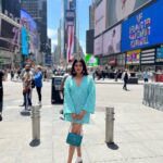 Nimrit Kaur Ahluwalia Instagram – 📍mandatory nyceeeeee pictures 🤍
#newyork 
#nyc 
#nimritahluwalia Times Square New York, USA