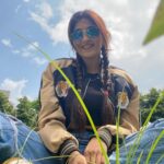 Nimrit Kaur Ahluwalia Instagram – sunshine, love and faith 🌻