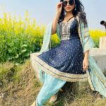 Nisha Bano Instagram - Ssa ji 🙏🏻 sareya nu keve ho? Rab sab nu khush rakhe 🙏🏻❤️suit by @guntazsilkstore 😍