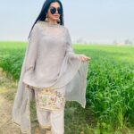 Nisha Bano Instagram – @nishabano @karamjitanmol 
#livemusic #wedding #nishabano Phillaur