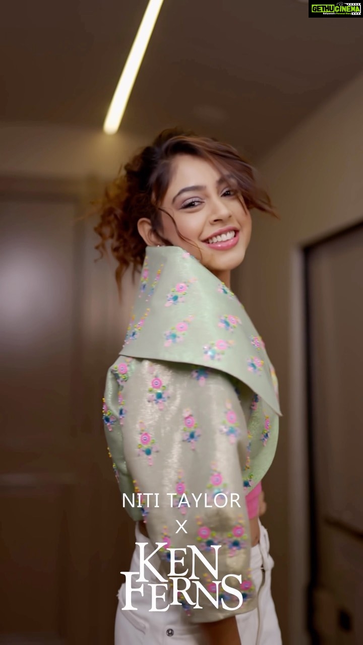 Niti Taylor Instagram - People will stare make it worth their while😍❤️ A big shoutout to @iamkenferns 🥰 Kenny, you are a caring and loving soul which makes you such an amazing person! Looking stunning in @iamkenferns 🔥