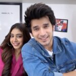 Niti Taylor Instagram - Dekh lo idhar toh ek baar hum hai na 🥺❤️ @norafatehi @shahidkapoor . . #MainHoonNa #NoraFatehi #ShahidKapoor #NitiTaylor #ParasKalnawat #NiRas #ParNi