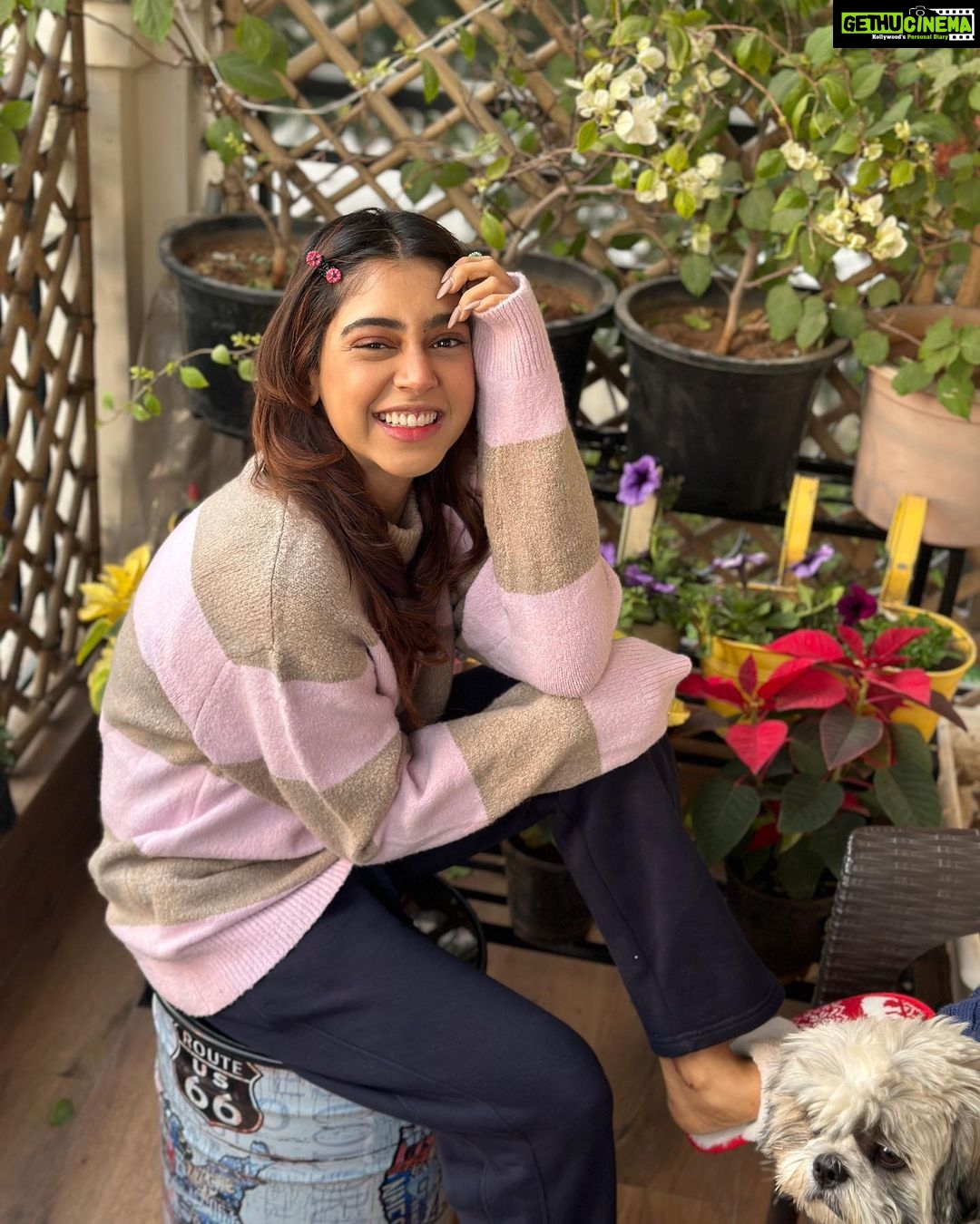 Niti Taylor Instagram - Chhota bacha jan ke Na koi aankh dikha na rey Dubi dubi dab dab🥁💃🏻🎉🥳