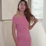Niti Taylor Instagram - Unbothered 🙇🏻‍♀️ Happy in my lane 😁 Focused 🤓 Flourishing 🥰 #staybeautiful #loveyourself #ichooseme #happiness ❤️ @howwhenwearclothing