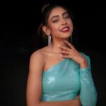 Niti Taylor Instagram - “Mood: Hot and Unbothered.” . . . P.S- One Last Time ❤️ 🔥 @iamkenferns Makeup @glambysalman / @smitapandit_official Hair @hairstylist_jennny