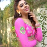 Niti Taylor Instagram – Strength isn’t about how much you can handle before you break. It’s about how much you can endure after you’ve been broken.❤️

Outfit @iamkenferns 🫶🏻
Makeup @glambysalman / @smitapandit_official 
Hair @hairstylist_jennny
