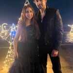 Niti Taylor Instagram – 4 saal baad…ek epic love story ki nayi shuruvaat! The journey we’ve all been waiting for, #HameshaForever…ya never?!
Kaisi Yeh Yaariaan Season 4, streaming free 2nd December, only on Voot!
#KaisiYehYaariaan #KYYSeason4 #KYYS4 #NitiTaylor #ParthSamthaan #MaNan #HameshForeverYaNever #Voot
