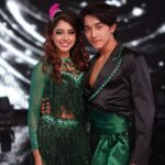 Niti Taylor Instagram - We have reached the semi finale! We have put in our sweat, blood and tears. All we ask is to save us so we can reach the finale! Need all your votes, support and love ❤️ Voting lines open till Monday 10am only on voot.com voot app and MyJio app Every vote counts!!