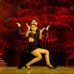 Niti Taylor Instagram - Niti is slaying on the stage with her moves. Kya unhe milega aaj full marks for her act? Dekhiye #JhalakDikhhlaJaa aaj raat 8 baje, sirf #Colors par. Anytime on @voot @nititaylor
