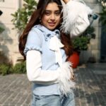 Niti Taylor Instagram – Hot chocolate Weather🤎
#sweaterweather 

Styled by @stylingbyvictor @sohail__mughal___
Earrings @blingvine 
Clicked by @kakkar.madhav 
Makeup @glambysalman @smitapandit_official 
Hair @hairstylist_jennny